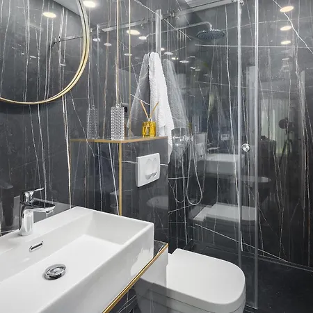 بيت للعطل Golden Shine *