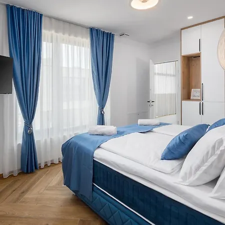 Golden Shine بيت للعطل بوريتش