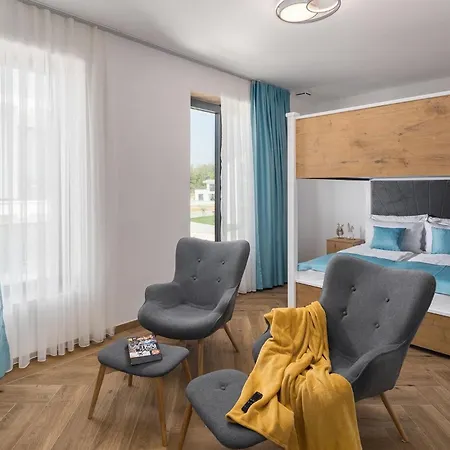 بيت للعطل Golden Shine